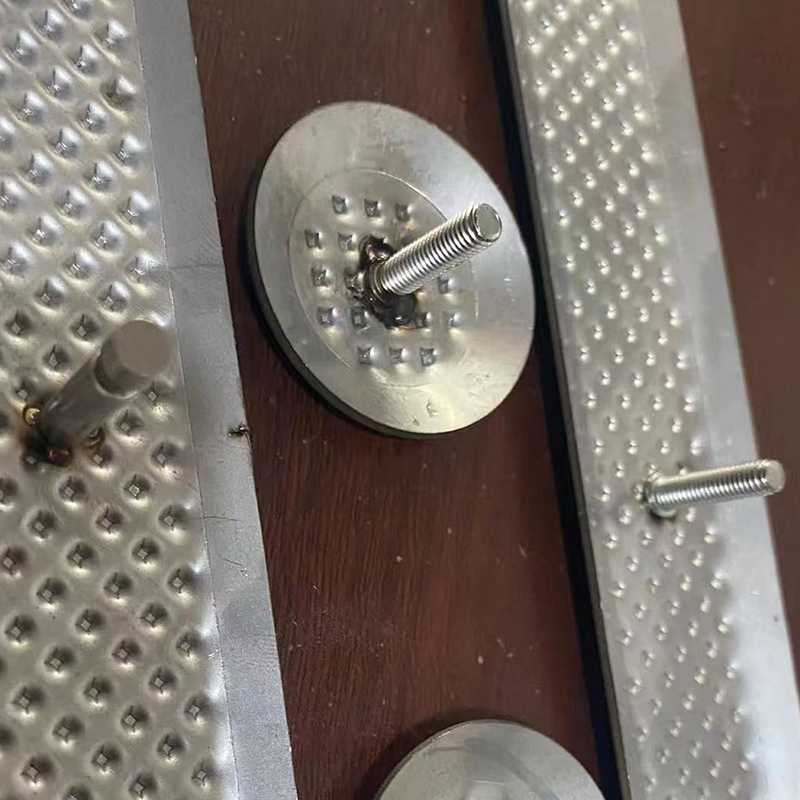 不锈钢盲道板/盲道条/盲道钉