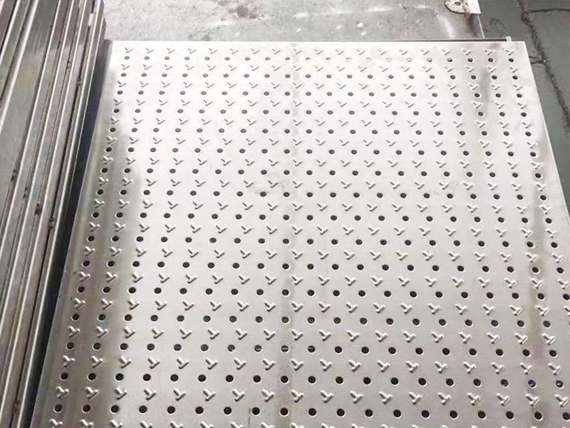 你知道不锈钢地沟盖板的加工工艺都有哪些?